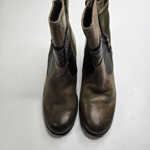 Dromedaris Olive and Brown Ankle Boots‎ with Mesh Detail